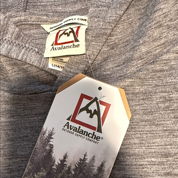 Avalanche Heather Gray Boy / Girl Hoodie.    Size 14/16 - Picture 2 of 6